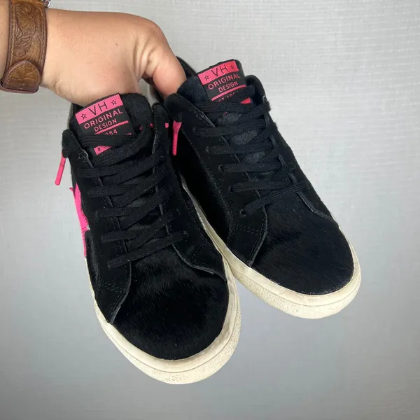 Vintage Havana Laureen-9 Black Pop Calf Hair Neon Pink Star Sneakers Womens‎ - Image 2