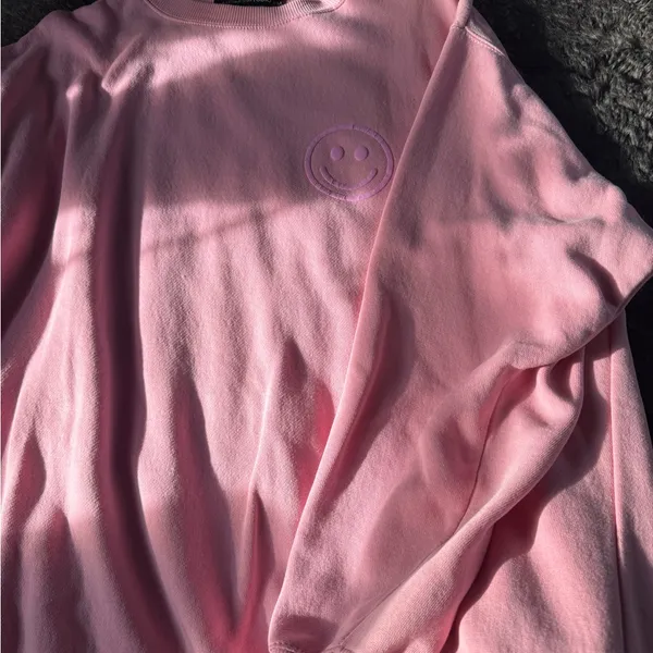 Pink Smiley Face Sweatshirt Size M - Image 4