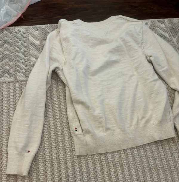 Tommy Hilfiger Pullover Sweater - Image 4