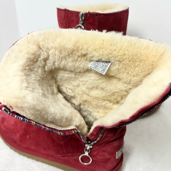 UGG Australia Peyton Red Boots with Rainbow‎ Zippers Size 5 - Image 15