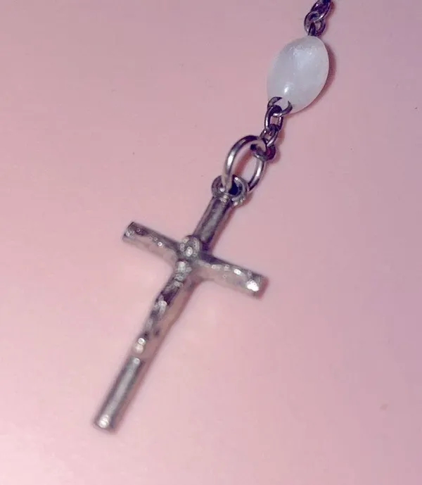 Mini rosary purse charm pearlescent small - Image 7