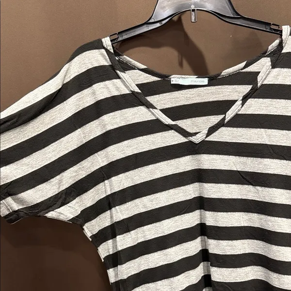 Maurices Black and Gray Striped Short Sleeve Top - Image 3