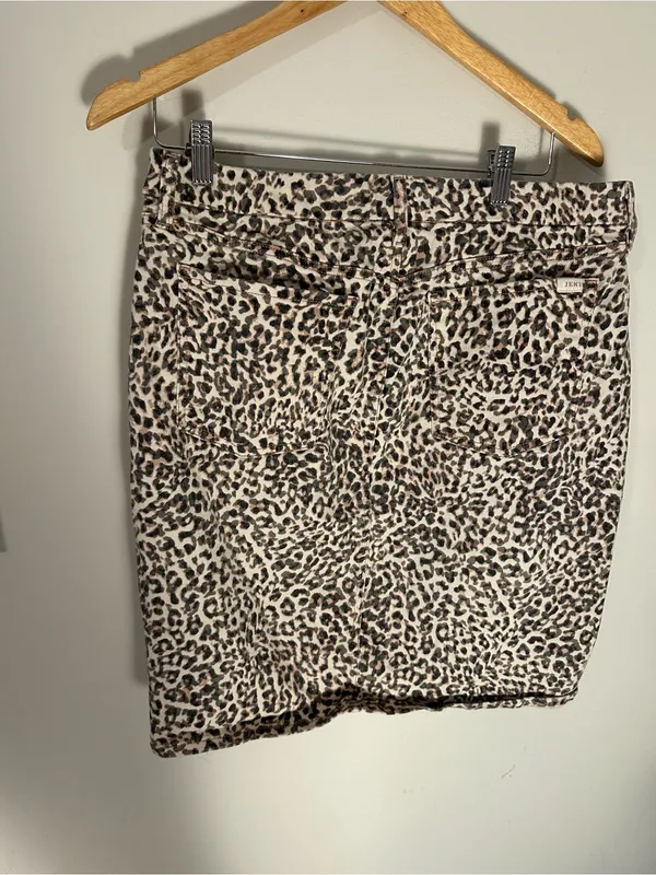 7 for all mankind cheetah print denim skirt 12 - Image 4
