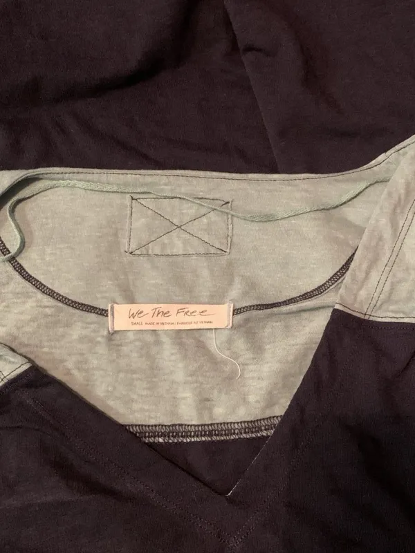 We The Free People Size S Womens Two Tone V Neck Oversized Baseball Tee Top Boho - Image 5