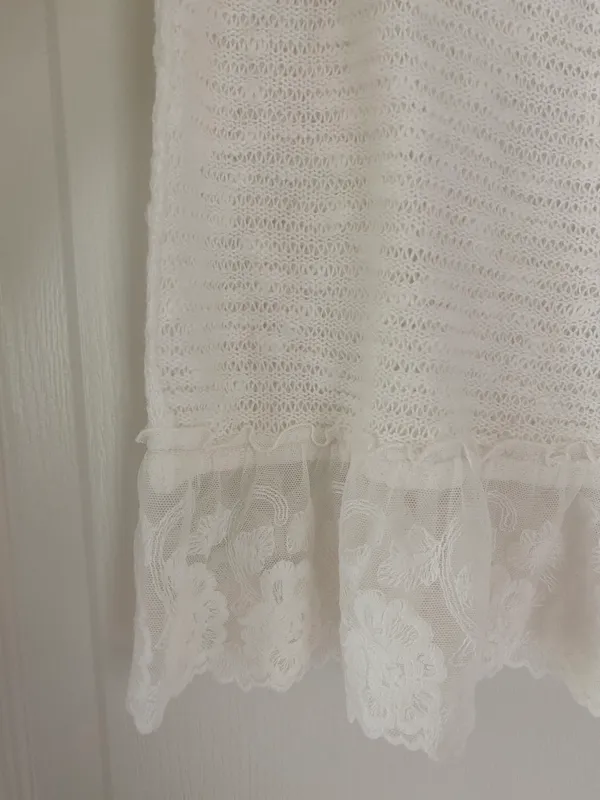 Abercrombie White Flowy Sweater - Image 3
