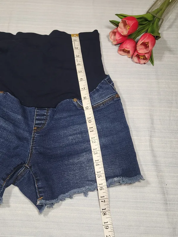 Haute Mama Maternity Full Pane Denim Shorts - Distressed. Dark Wash - Size M - Image 4