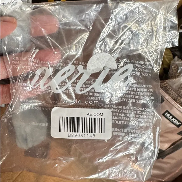 NWT NIP Aerie Soft Gray Velvet Knotted Headband One Size - Image 4