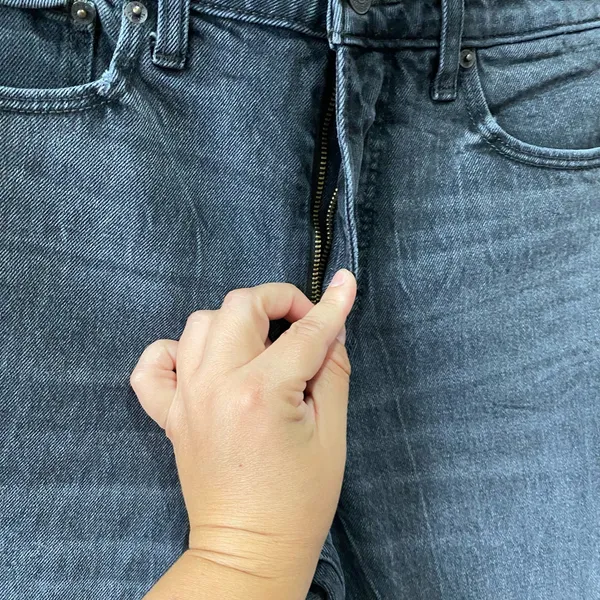 Abercrombie & Fitch the skinny High Rise Jeans Size 6/28 - Image 5