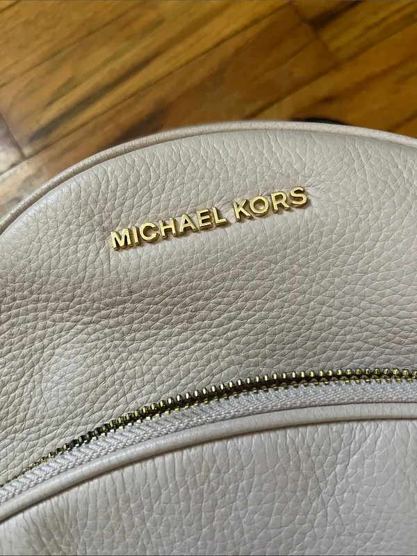 Michael Kors Light Pink Pebbled Leather Backpack with Gold Logo - Image 4