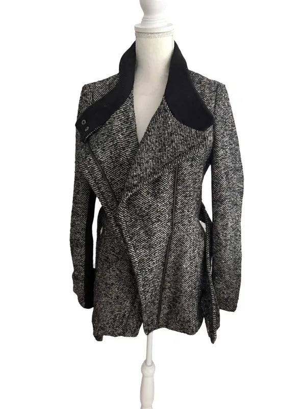 EXPRESS Gray Black Belted Coat Size Medium - Image 6