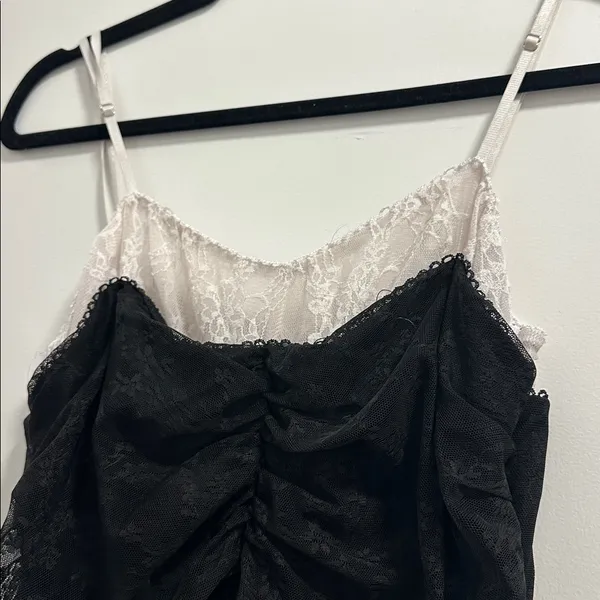 Lush Two Tone Lace Bubble Hem Minidress - Image 6