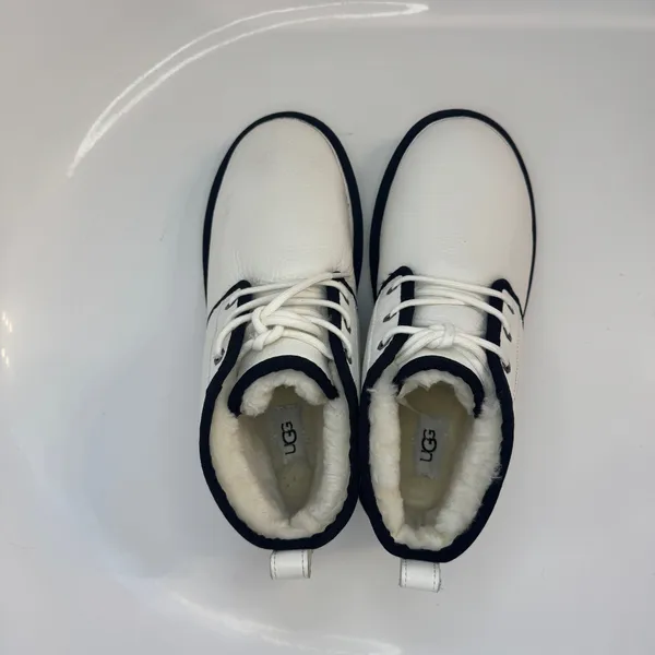 UGG Neumel Chukka Boot Men 9 White Leather 1133777 UGGplush Black Accents Ankle - Image 2