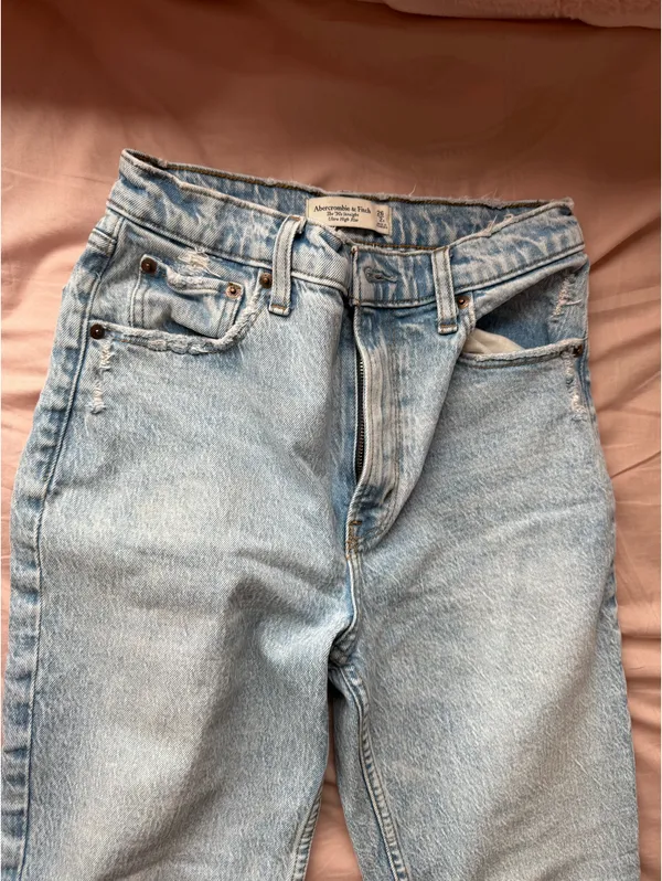 Abercrombie High-Rise Jeans Straight Ultra 90s - Image 2