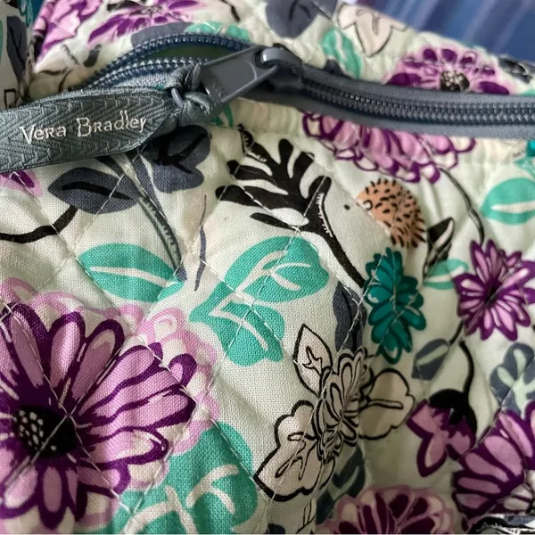 Vera Bradley Large Travel Duffle - Image 4