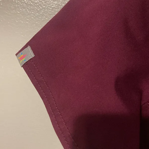 Scrub Star Women’s Size Small Wine Color Scrub Top NWOT - Image 3