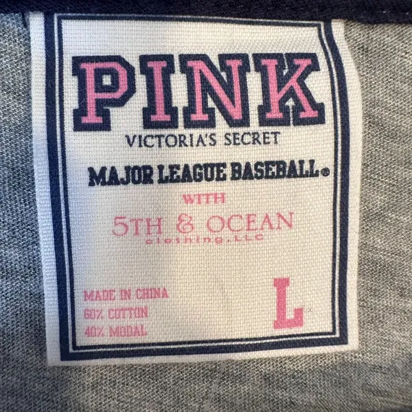 Victoria's Secret Pink-(L) MLB NEW YORK YANKEES BASEBALL‎ CREW TEE SHIRT - Image 3