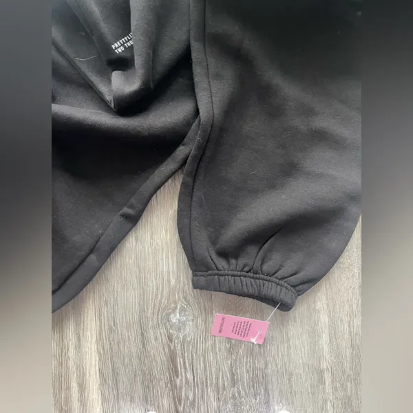 Pretty Little Thing NWT BLACK JOGGERS & HOODIE SET M - Image 13