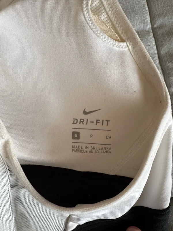Nike Sports Dri-Fit Bra - Image 4