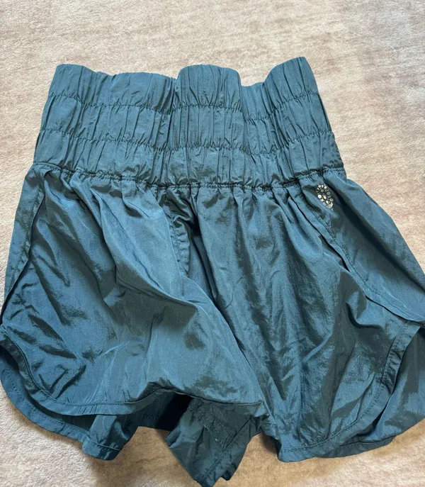Free People Movement the Way home shorts size small - Image 2