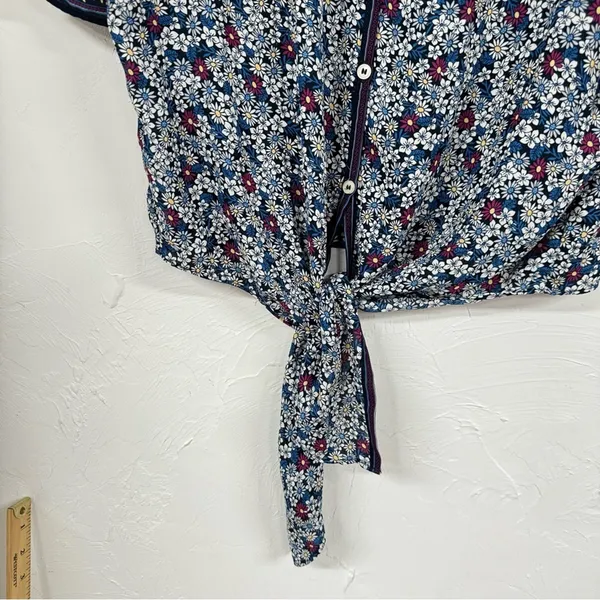Max Studio Ditsy Floral Blue & Pink Flared Sleeve Tie Front Blouse S - Image 2