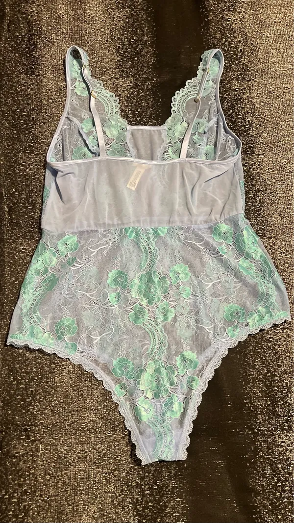 Womens medium Soma Intimates floral Eyelash Lace High Leg Lingerie Bodysuit - Image 2