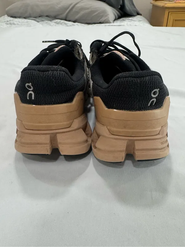 ON Women's Cloudflyer Running Shoes Size‎ 8.5 Glacier and Rose Brown - Image 4