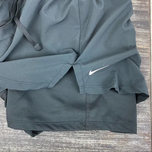 Nike Black & White Double Layer Athletic Sport Shorts & Top 2 Piece SET M - Image 10