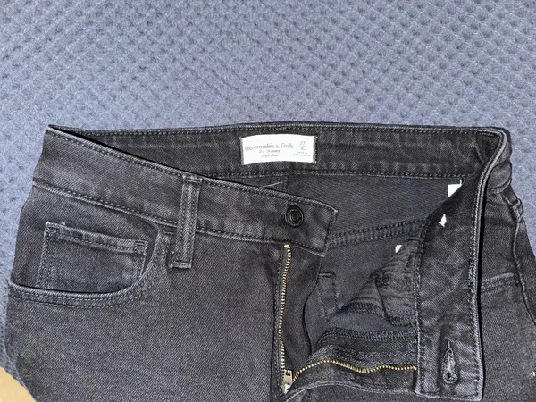 Abercrombie Jeans - Image 3