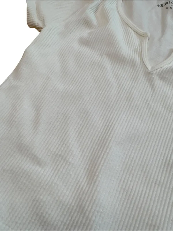 Aeropostale Seriously Soft White Ribbed Seamless Split Neck Baby Tee Medium Top - Image 10