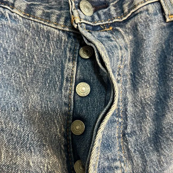 LEVIS 501/93 Button Fly Denim Waist: 34, Inseam: 27 inches - Image 8