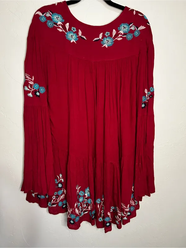 Free People Te‎ Amo Red Blue Floral Embroidered V Neck Babydoll Mini Dress - Image 10