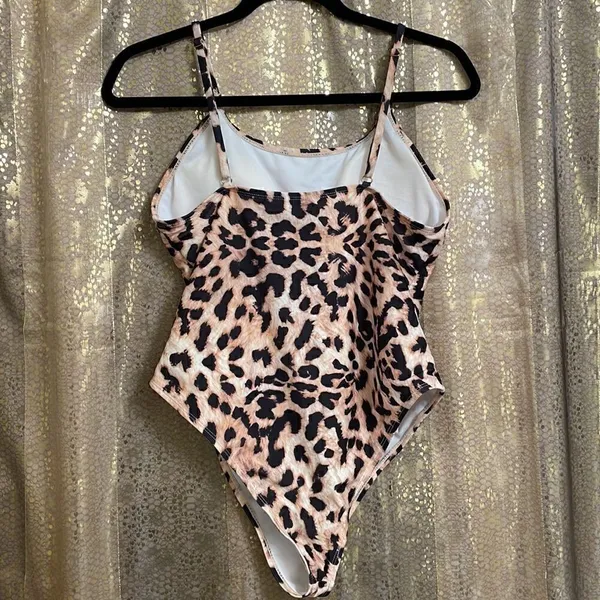 Cheetah/leopard print one piece swimsuit, size XL - Image 3