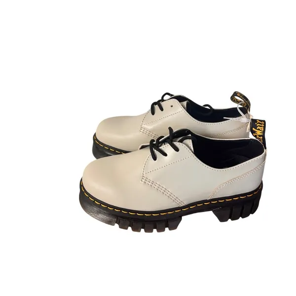 Dr. Martens 10M Audrick 1461 3-Eye Oxford Shoes Beige Platform Oxford Shoes - Image 3