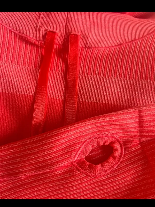 Brooks Moving Comfort striped running pullover thumbholes nwot - Image 4