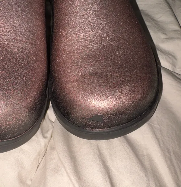 OOFOS luxe Pink Size 10 - Image 7