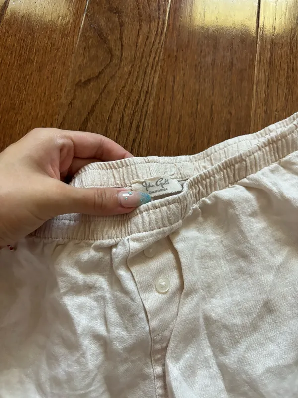 Brandy Melville John Galt White Kiera Linen Pajama Shorts - Image 3