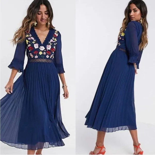 NWT ASOS Design Blue Floral Embroidered Lace Pleated Mini Dress Size 0 - Image 3