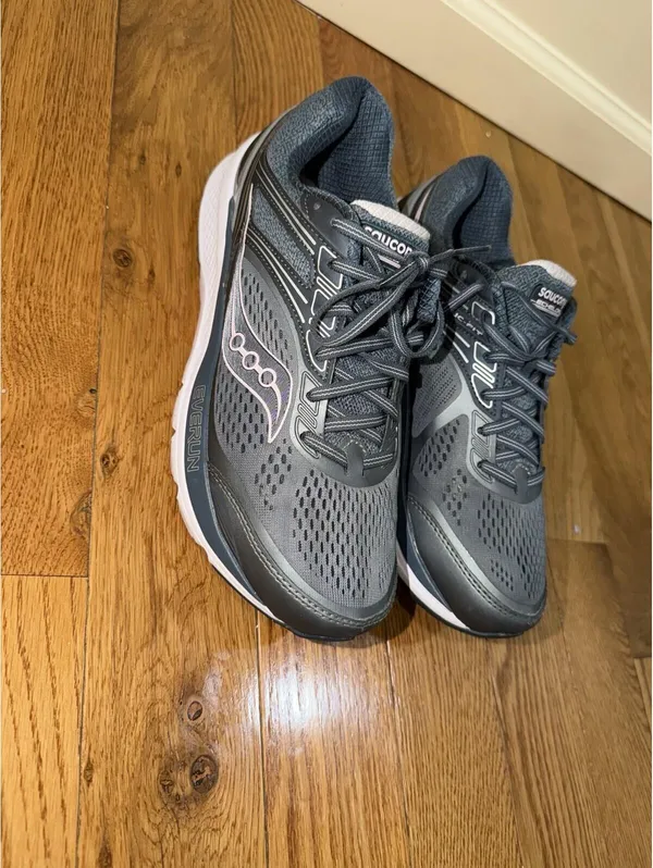 Size US 11 Women’s Saucony Echelon EVERUN 7 Running Sneakers Gray Slate Pink - Image 9