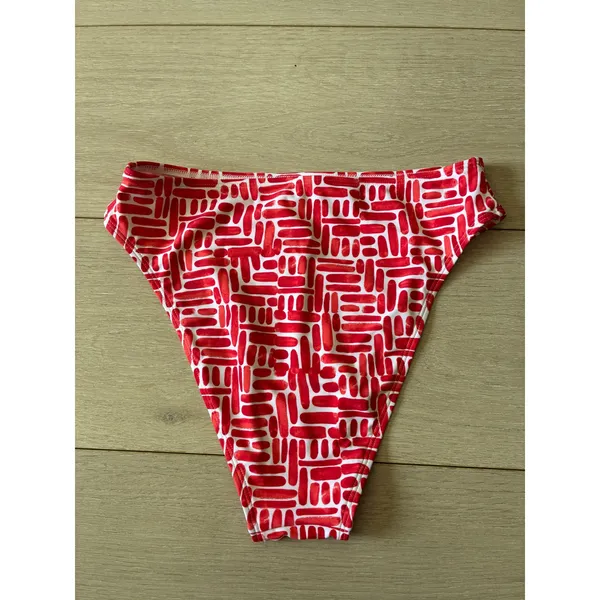 Cupshe Red White Geometric Underwire High Waisted Bikini Set Size S - Image 4