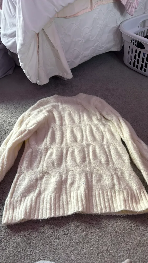 Cream American Eagle Sweater - Image 2