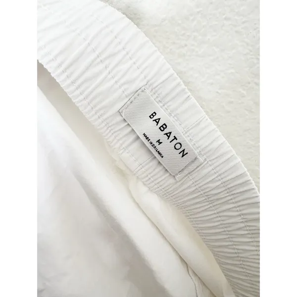 Aritzia Babaton Deakins 3" Shorts Size Medium White Boxer Comfy Casual - Image 6