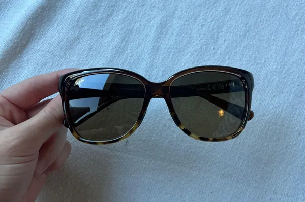 NWT Maui Jim Starfish Translucent Chocolate + Tortoise Frame Sunglasses w/ Trifold Case - Image 2