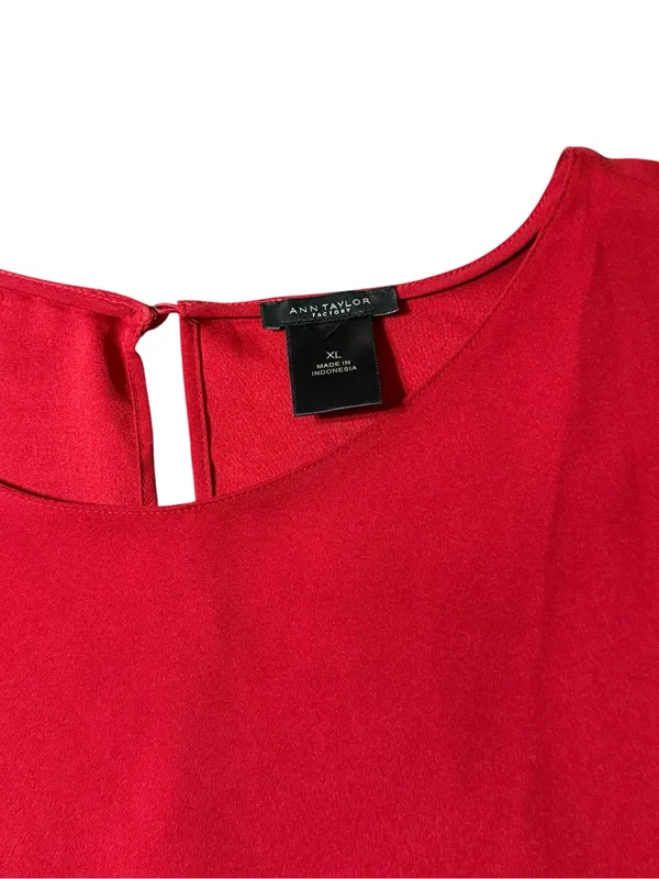 Ann Taylor Factory Red Balloon Sleeve Blouse Top XL Crew Neck Keyhole Pleated - Image 2