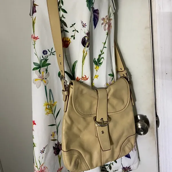 Coach Medium Tan Leather Crossbody Bag - Image 5