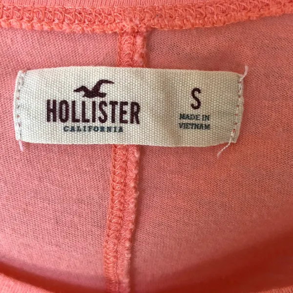 Hollister T-shirt - Image 3