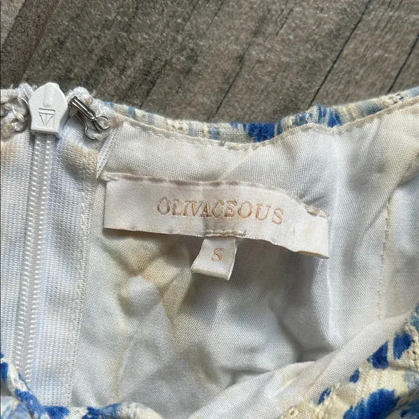 Olivaceous Blue and White Floral Blouse - Image 2