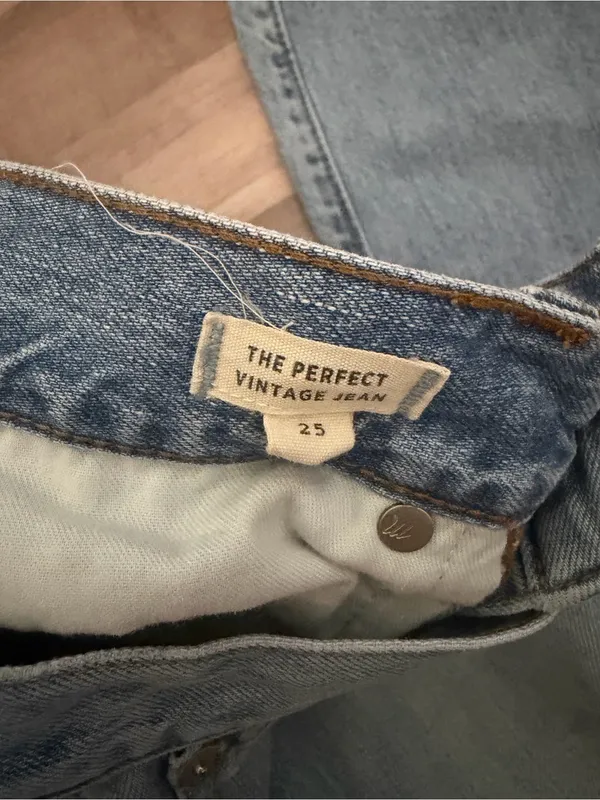 Madewell The Perfect Vintage Jean Size 25 Light Wash High Rise Straight Leg - Image 7