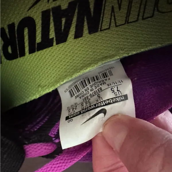 Nike Purple and Pink Flyknit Trainers - Image 6