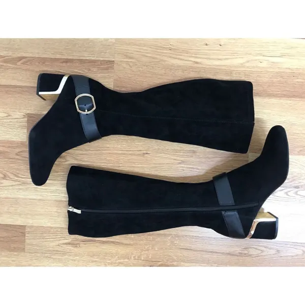 DKNY Caira Black Gold Vegan Suede Knee High Boot Buckle‎ Chunky Heel Size 6 New - Image 8