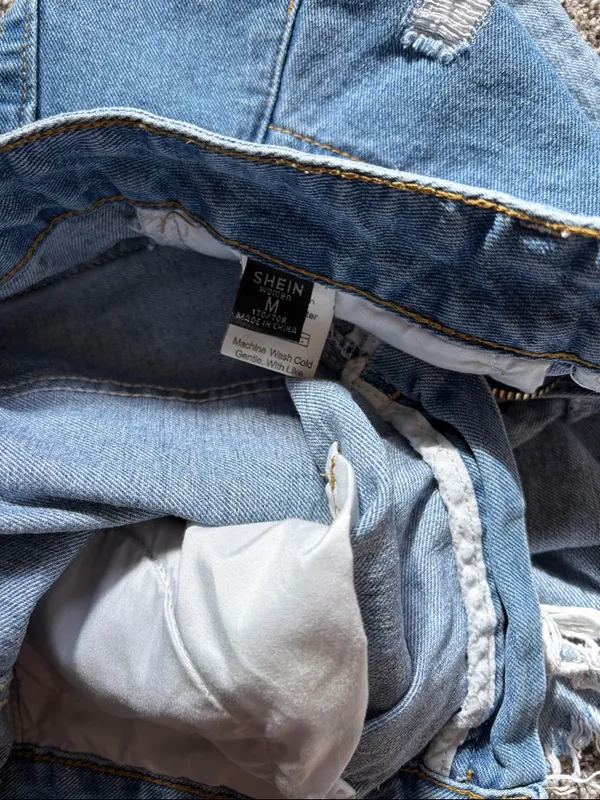 Denim Distressed Women’s Shorts Blue Size M - Image 5